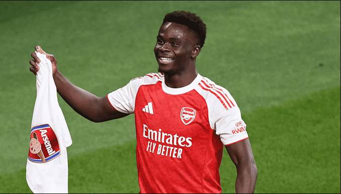 Arsenal giữ chân trụ cột: Saka cam kết tương lai thêm 5 năm.