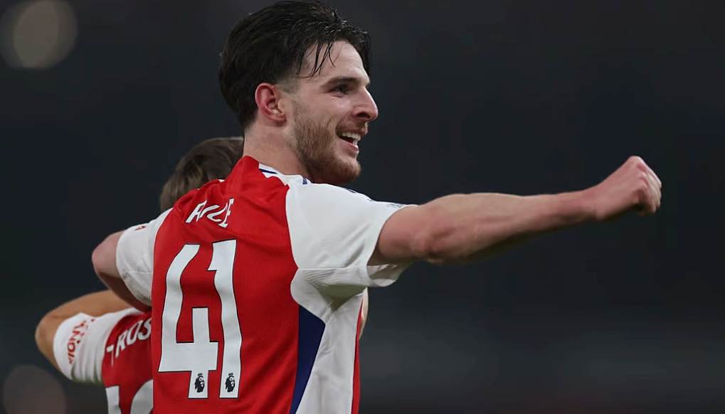 Arteta bất an sau chiến thắng trước Chelsea vì tình trạng của Declan Rice.