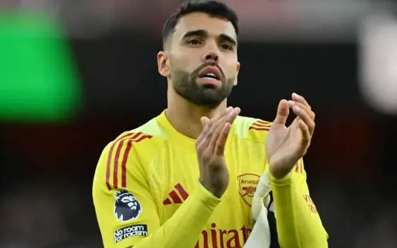 David Raya dè chừng Cole Palmer trước đại chiến Chelsea.